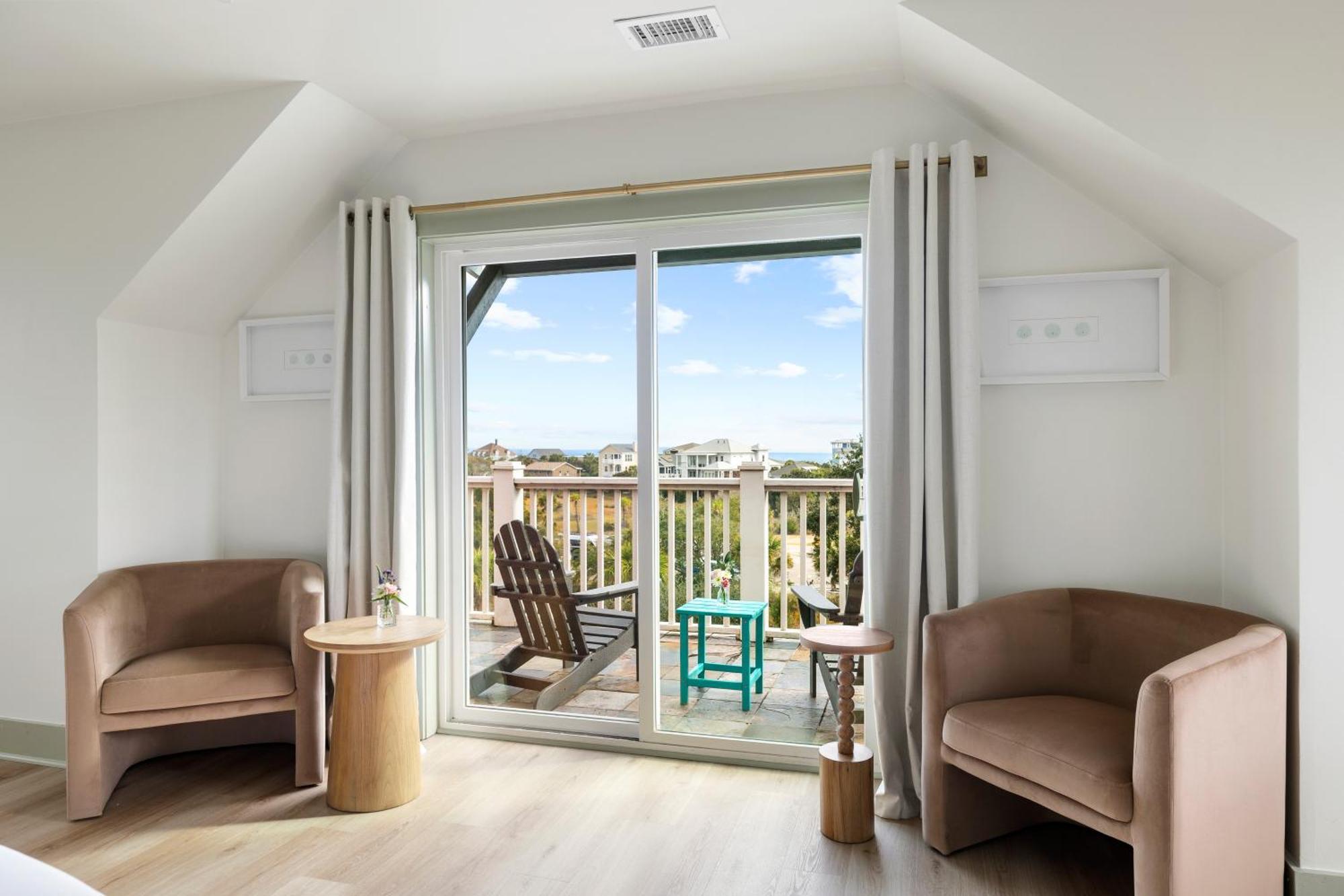 Regatta Inn - Adults Only フォーリービーチ エクステリア 写真